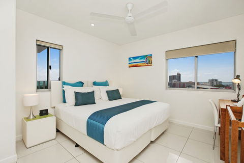 Beachlife Holiday Apartments - Accommodation Burleigh 2