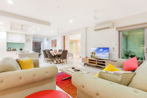 Beachlife Holiday Apartments - Accommodation Burleigh 6