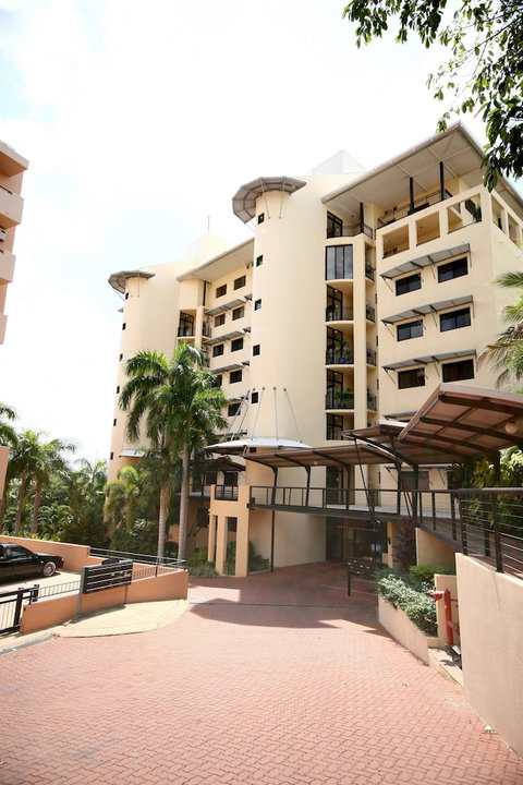 Darwin Deluxe Apartments - Accommodation Burleigh 2