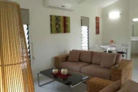 Chalets On Woodlands - Accommodation Burleigh 5