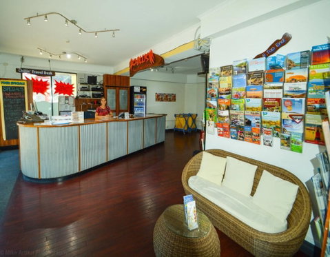 Chilli's Backpackers - Hostel - Accommodation Burleigh 4