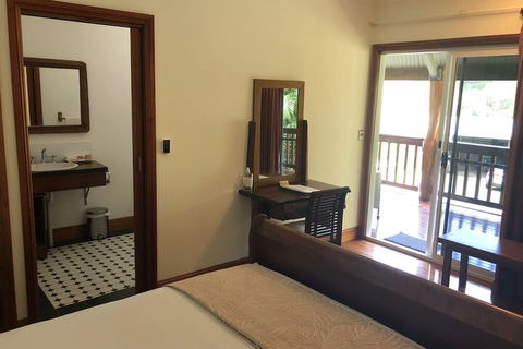 Daintree Manor Bed & Breakfast - Accommodation Burleigh 6