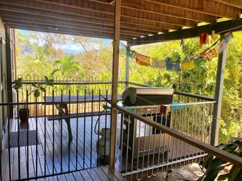 Airlie Beach Pet Friendly 3 Bedrooms - Accommodation Burleigh 3