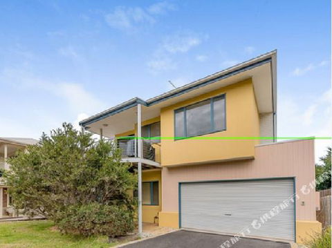 Fabulous Townhouse At The Famous Smiths Beach - Accommodation Burleigh 1