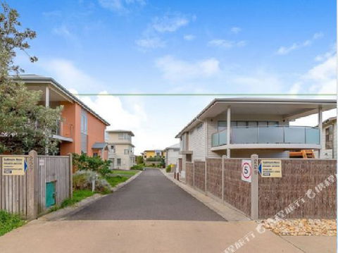 Fabulous Townhouse At The Famous Smiths Beach - Accommodation Burleigh 4