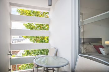 Apartment 9 - Accommodation Burleigh 2