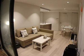 EQ Apartment - Accommodation Burleigh 1