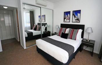 Under The Townsville Sun (694I) - Accommodation Burleigh 0