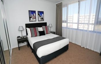 Under The Townsville Sun (694I) - Accommodation Burleigh 2