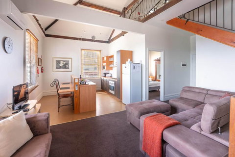 Raffless - Accommodation Burleigh 4