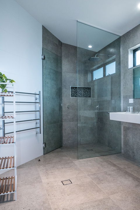 At The Bay - Accommodation Burleigh 4