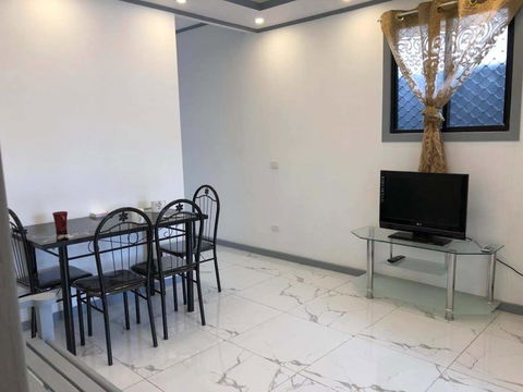 Auburn Garden House - Accommodation Burleigh 5