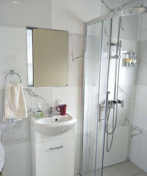 Auburn Garden House - Accommodation Burleigh 6