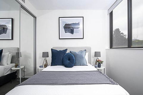 CANBERRA CHIC-Hosted By L'Abode - Accommodation Burleigh 4