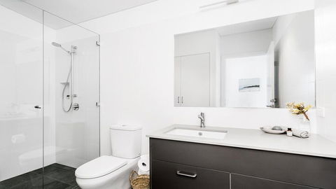 Your Luxury Escape - Carinya Cottages 4 - Accommodation Burleigh 6