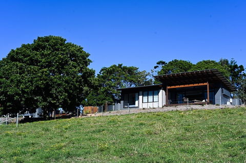 Your Luxury Escape - Carinya Cottages 5 - Accommodation Burleigh 1