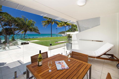 Fairshore 15 - Accommodation Burleigh 1