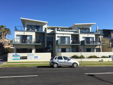 Mollymook Beachfront Penthouse 9 - Accommodation Burleigh 3