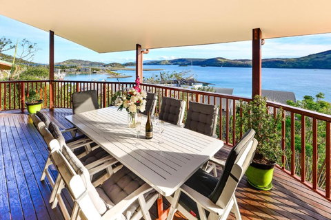 NEWLY BEAUTFULLY RENOVATED 16 The Casuarina 3 Bedroom House With 180 Degree Ocean Views - Accommodation Burleigh 2