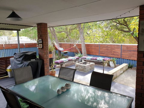 Abbey Beach Cottage - Accommodation Burleigh 2