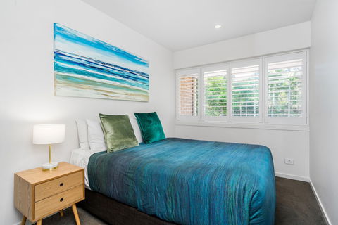 A Perfect Stay - 4 James Cook Apartments - Accommodation Burleigh 5