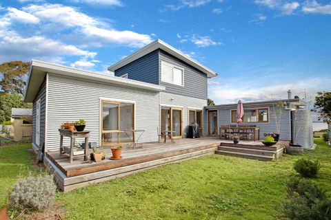 Waterfront Sanctuary Raymond Island Getaway - Accommodation Burleigh 2