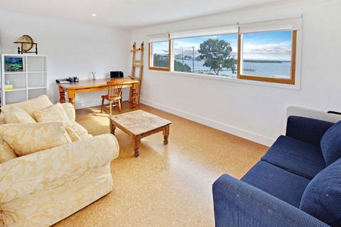Waterfront Sanctuary Raymond Island Getaway - Accommodation Burleigh 5