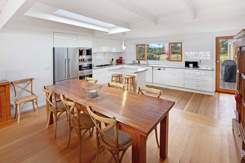 Waterfront Sanctuary Raymond Island Getaway - Accommodation Burleigh 4