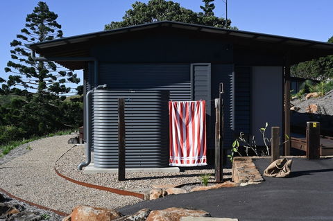 Your Luxury Escape - Carinya Cottages 6 - Accommodation Burleigh 0