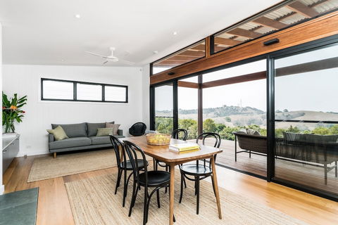 Your Luxury Escape - Carinya Cottages 6 - Accommodation Burleigh 4