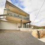 Ashburton Apartment - Accommodation Burleigh 0
