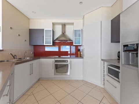Aqua Shores Penthouse - Accommodation Burleigh 1