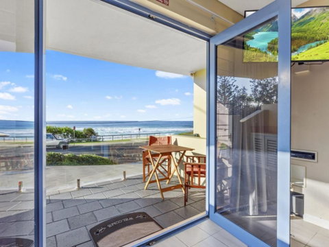 Aqua Shores Studio - Accommodation Burleigh 1