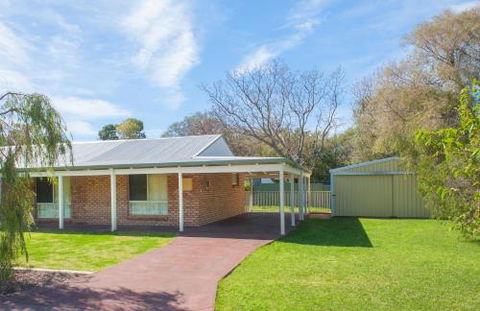 Anchors Away - Accommodation Burleigh 4