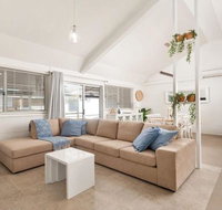 Little Kingsley Beach House 59A Kingsley Drive - Accommodation Burleigh