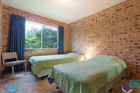 Sapphire Waters Unit 2 - Accommodation Burleigh 2