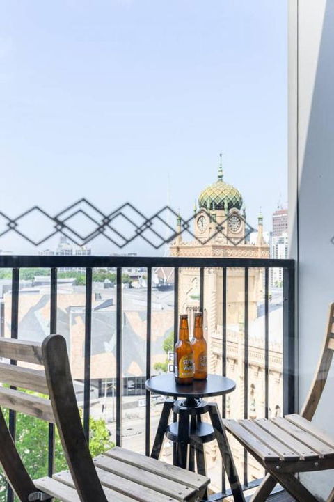 LUCY Stylish City Vibe & Views - Accommodation Burleigh 5