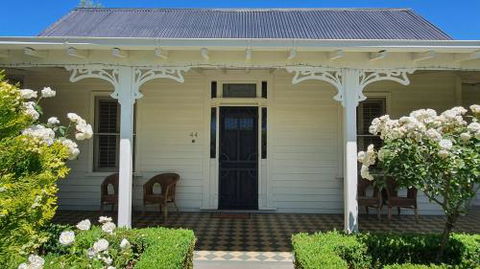 Lauristina Guest House - Accommodation Burleigh 2