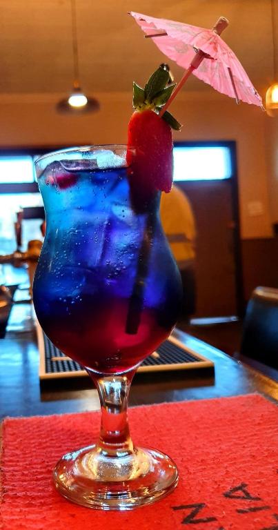 Shamrock Hotel Greenbushes - Accommodation Burleigh 1