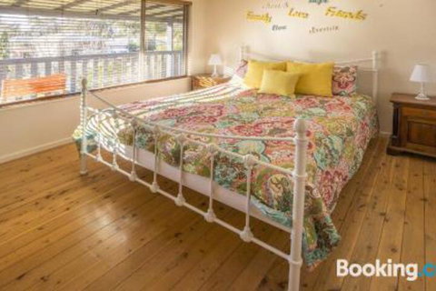 Clissold Street 11 Mollymook - Accommodation Burleigh 6