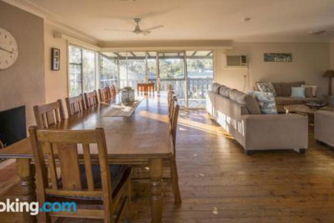 Clissold Street 11 Mollymook - Accommodation Burleigh 3