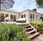 Stunning Seaside Escape - Accommodation Burleigh