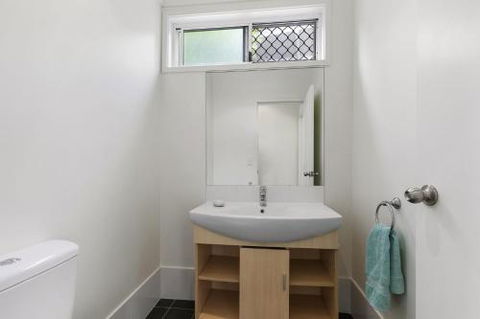 Amalfi - Accommodation Burleigh 3
