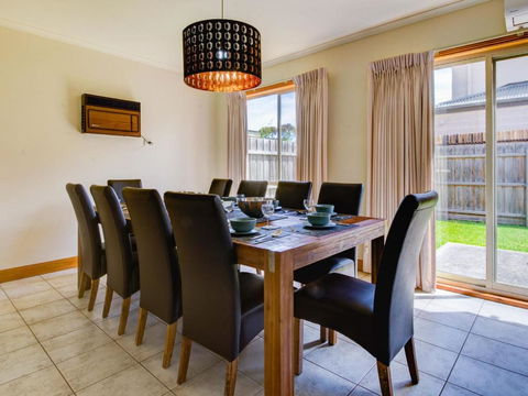 Albert Park - Accommodation Burleigh 1