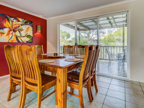 Art House - Accommodation Burleigh 5