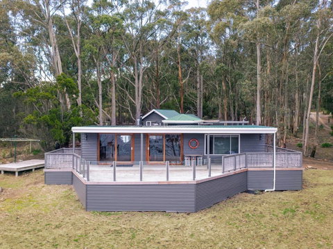 The Pier House - Accommodation Burleigh 2