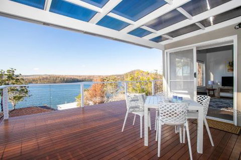 Home On The Water 21 Evans St. Lake Conjola - Accommodation Burleigh 0