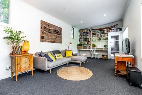 SUNSET BEACH SHACK On SURF - Accommodation Burleigh 0