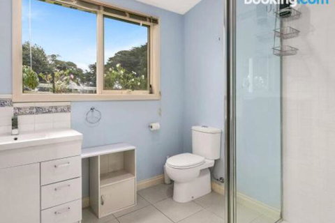Elm Cottage - Accommodation Burleigh 0