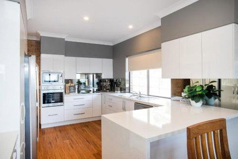 Panoramic Views 170 Mitchell Pde - Accommodation Burleigh 3